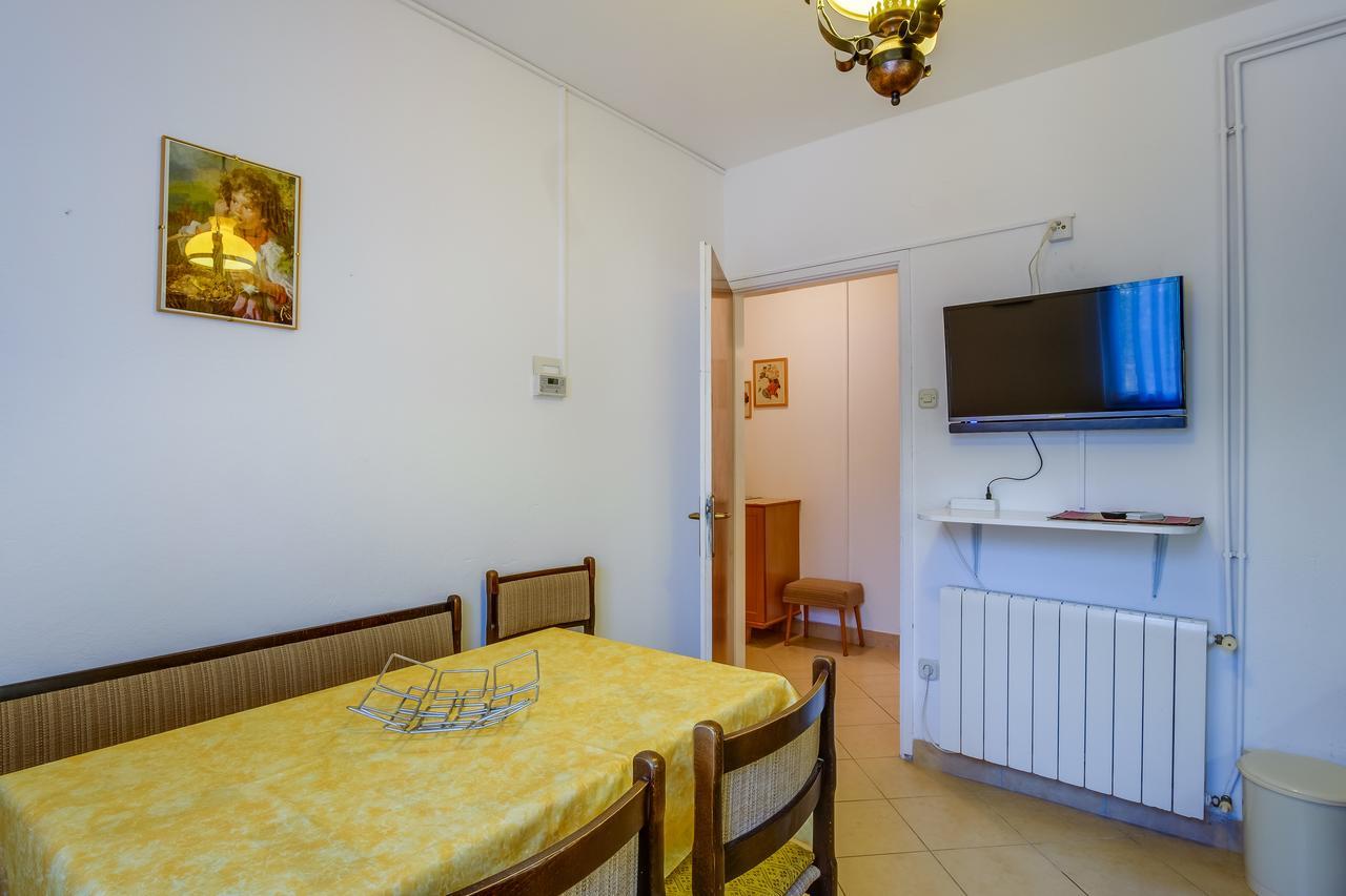 מאלי לוסיניי Apartments Beba מראה חיצוני תמונה