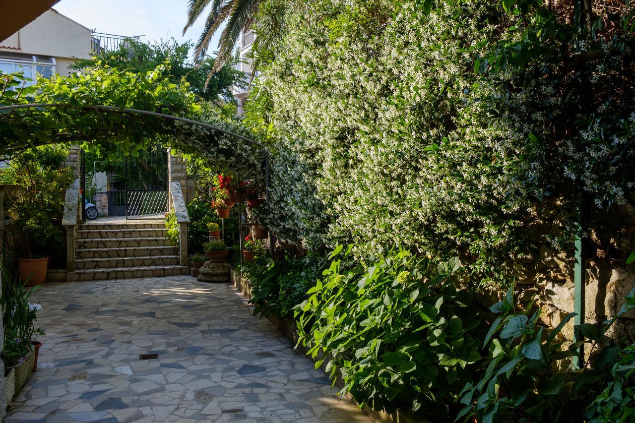 מאלי לוסיניי Apartments Beba מראה חיצוני תמונה