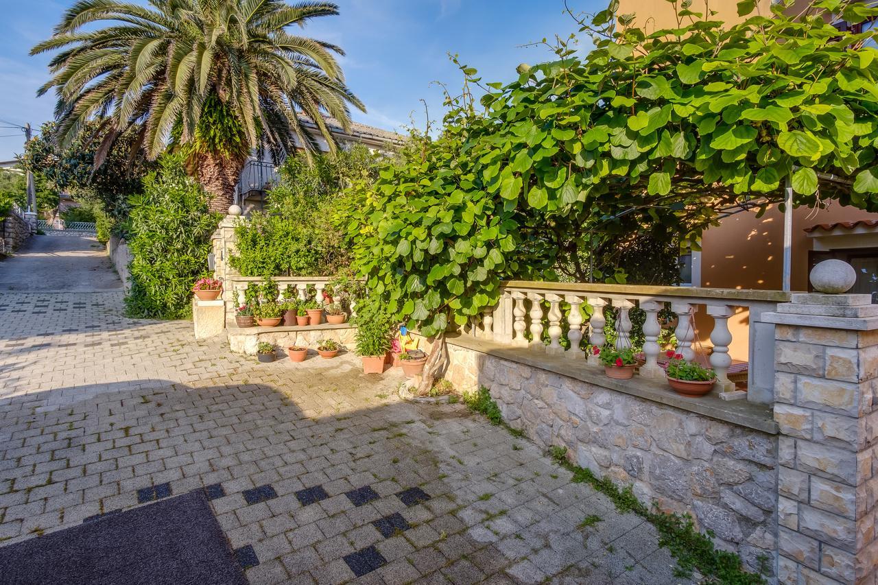 מאלי לוסיניי Apartments Beba מראה חיצוני תמונה
