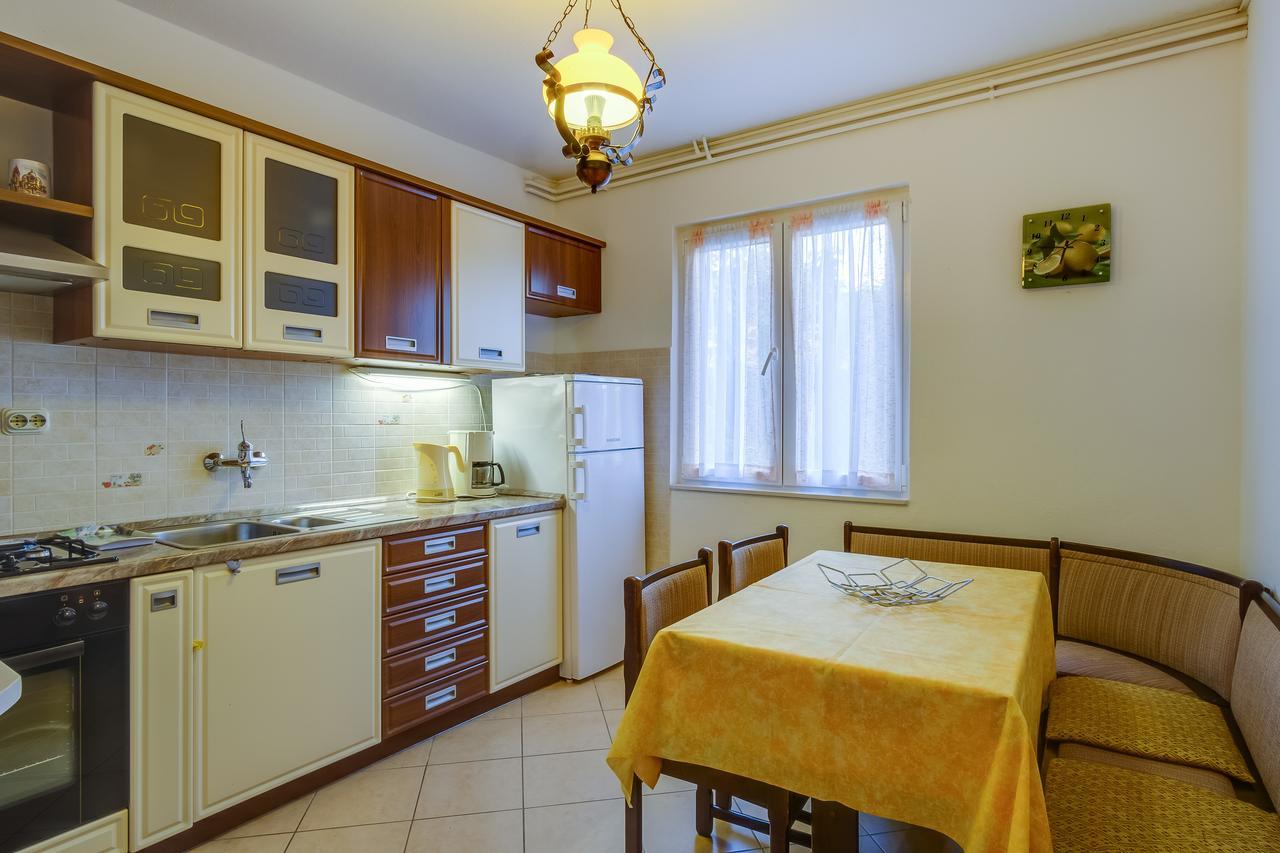 מאלי לוסיניי Apartments Beba מראה חיצוני תמונה