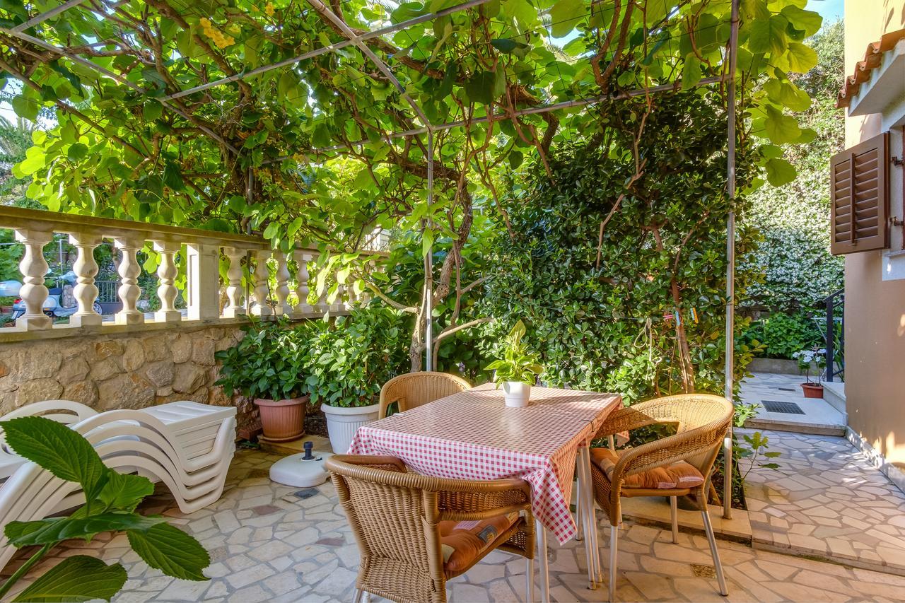 מאלי לוסיניי Apartments Beba מראה חיצוני תמונה