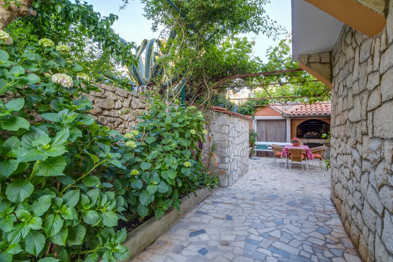 מאלי לוסיניי Apartments Beba מראה חיצוני תמונה