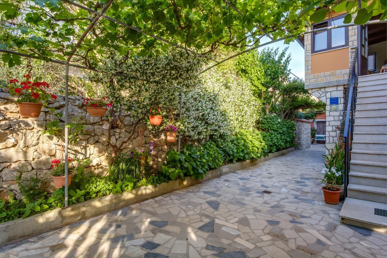מאלי לוסיניי Apartments Beba מראה חיצוני תמונה