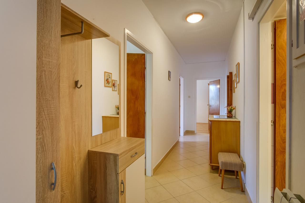 מאלי לוסיניי Apartments Beba מראה חיצוני תמונה